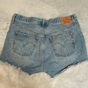 Levi 501 distressed light washed shorts